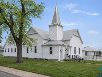 Property at 400 6th St, Hudson, SD