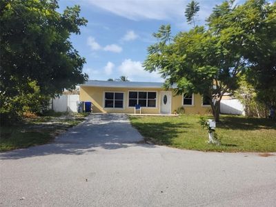 1571 NE 28th Ct