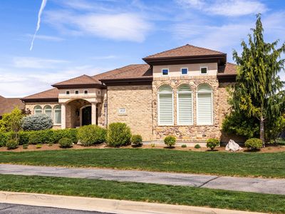 802 Eaglepointe Dr