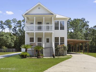110 Elmwood Dr