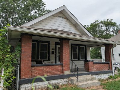 430 N Oxford St