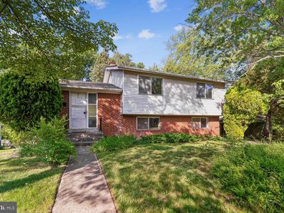7608 Wellesley Dr