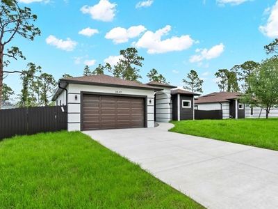 1047 Merry St