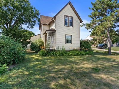 1111 W Oakwood ROAD