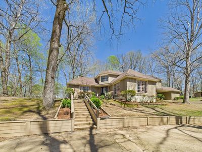 101 Sleepy Hollow Dr