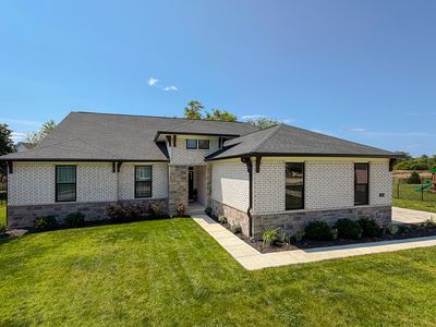 110 Saundra Dr