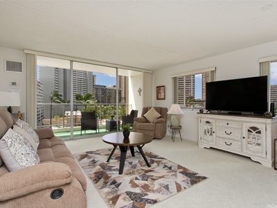 400 Hobron Ln APT 701