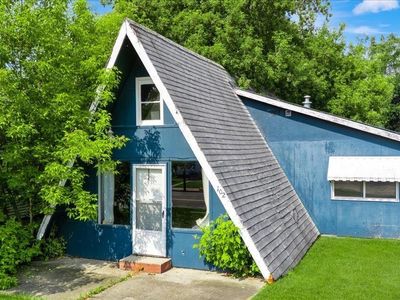 100 & 102 S Bullock St