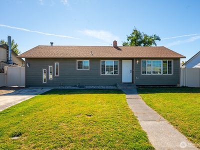 719 W Loop Drive