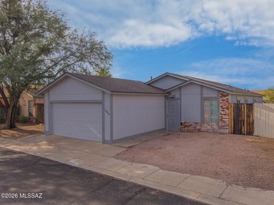 2064 W Brittain Dr