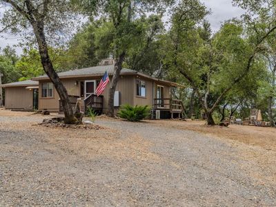 3011 Golden Gate Dr
