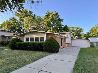 900 W Strieff Ln