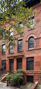 288A Vanderbilt Ave