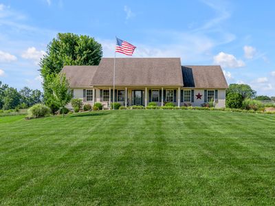 104 Greystone Dr