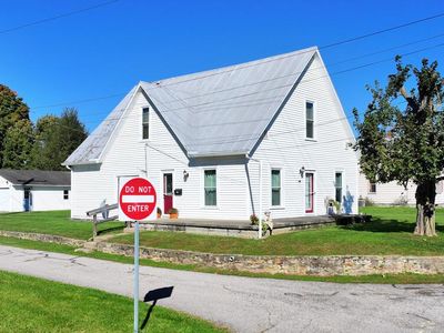 206 School St