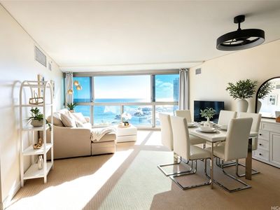 1177 Queen St APT 3705