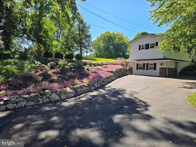 28 Lily Ln