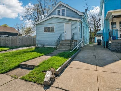 203 Hutchinson Ave