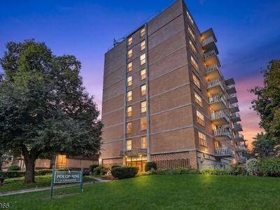 712 N Broad St #2C