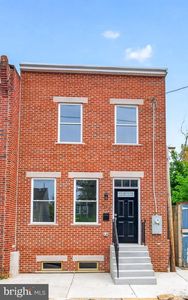 702 N Church St