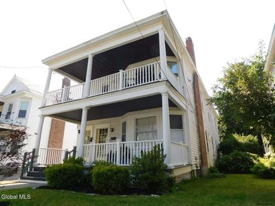 11 Homestead Avenue