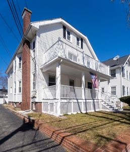 98 Harlow St