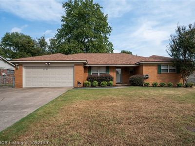 8205 Clover Dr