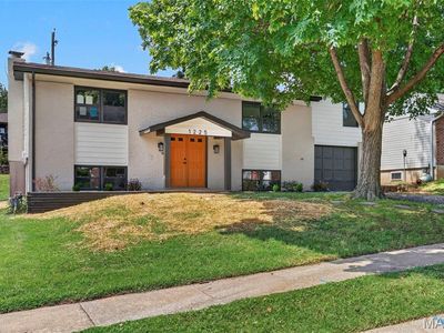 Property at 1225 Roth Hill Dr, Maryland Heights, MO