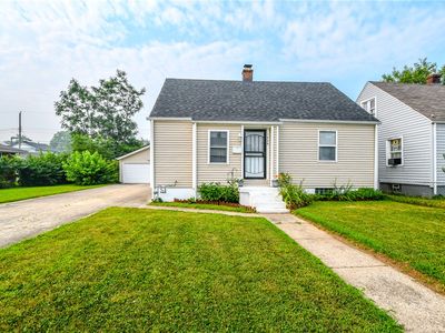 1426 Steiner Ave