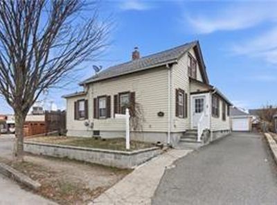 215 Kenyon Ave
