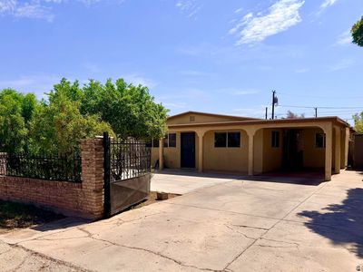 657 S 19th Ave
