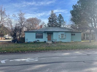 1400 S Leadville Ave