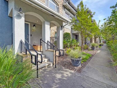 5132 El Camino Ave APT 102