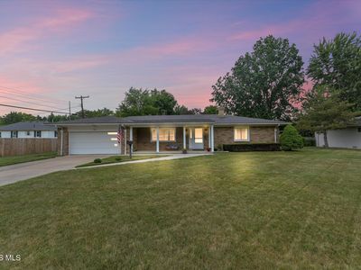 5362 Darlene Dr