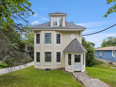 31 Bates Street