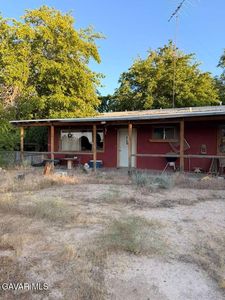 12156 E Avenue V12