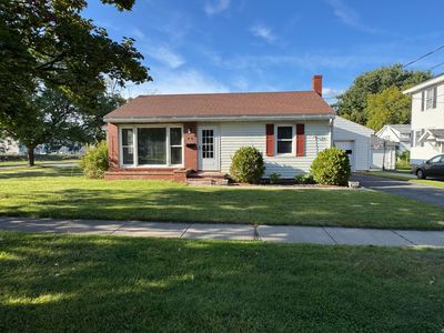 8 Bailey Ave