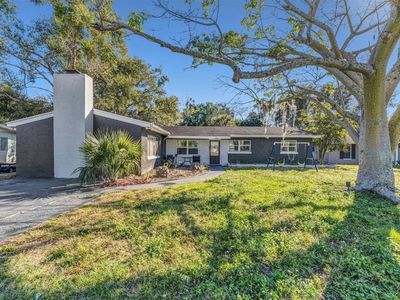 1330 Stately Oaks Dr NW