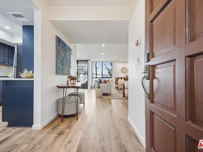 1312 S Saltair Ave APT 106