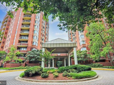 5802 Nicholson Ln #21203