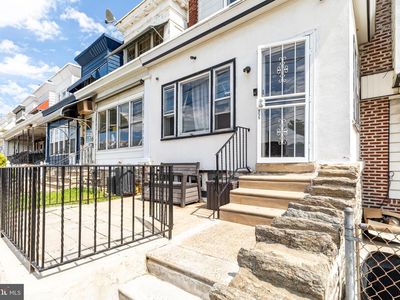 955 Pratt St