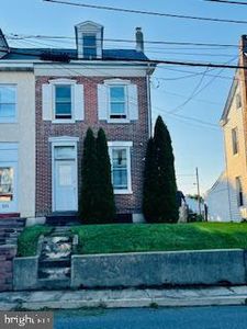 533 N Reading Ave