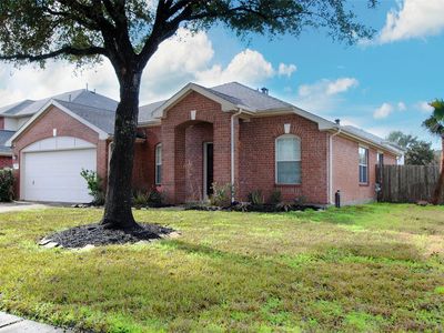 21627 Ashford Grv