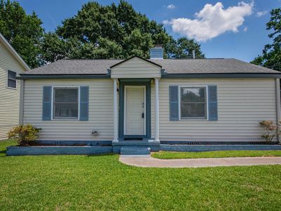 305 McArthur Blvd