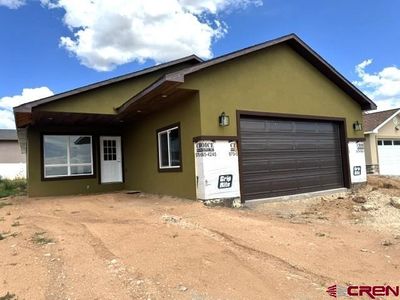 976 Bluffs Blvd