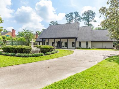 1380 Thomas Rd