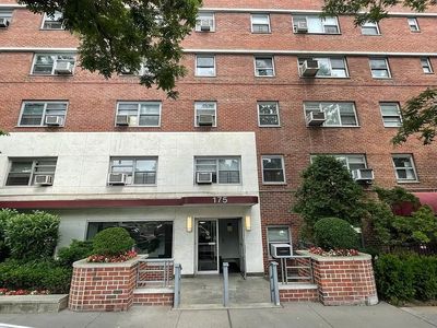 175 Adams St APT 4J