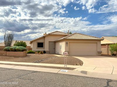 1966 W Cholla Vista Dr