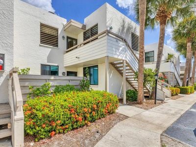 211 Lakewood Dr #211