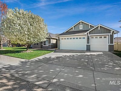 2229 W Bellagio Dr